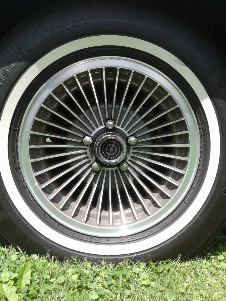 1979 Silver Ford Thunderbird Coupe