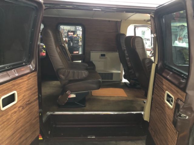 1979 Brown Ford E-Series Van