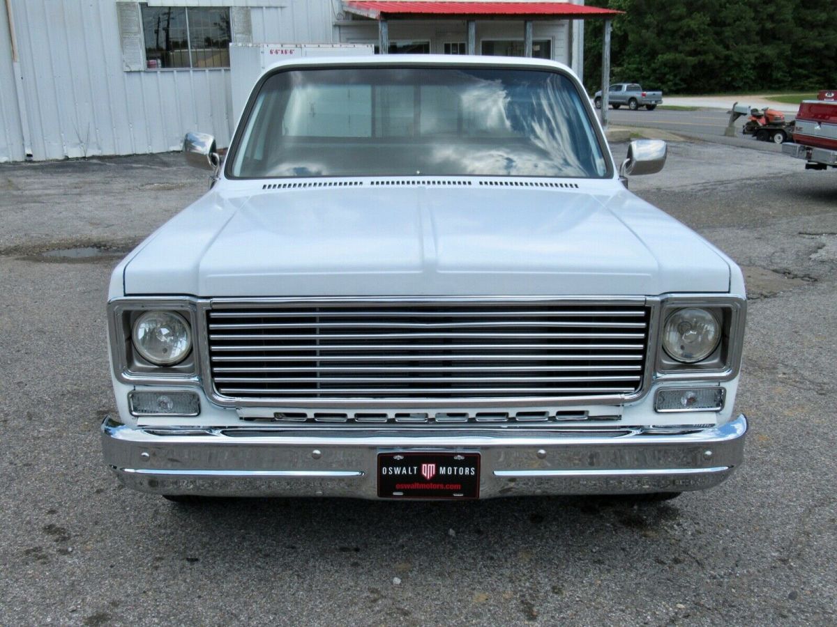 1979 White Chevrolet C-10 Standard Cab Pickup