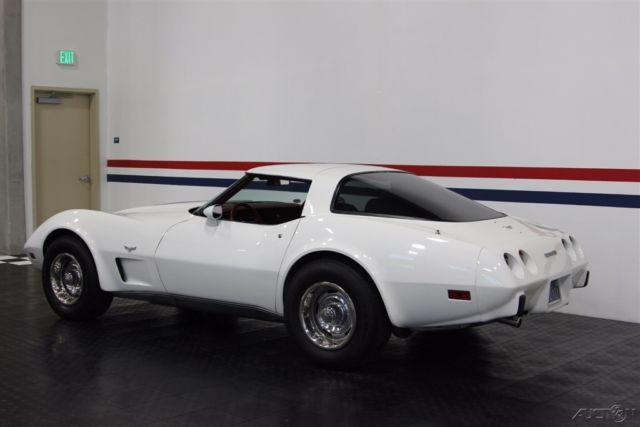 1979 White Chevrolet Corvette Coupe