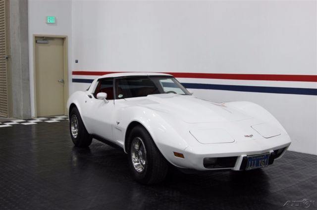 1979 White Chevrolet Corvette Coupe
