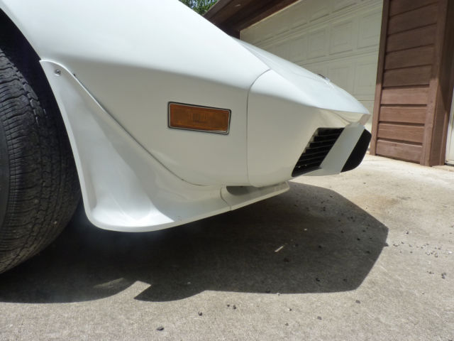 1979 White Chevrolet Corvette T-Top