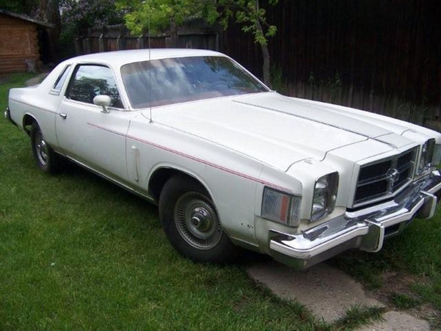 1979 White Chrysler 300 Series Coupe