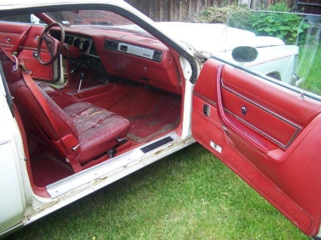 1979 White Chrysler 300 Series Coupe