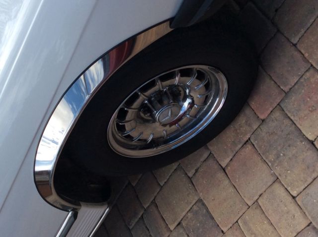 1979 Red Mercedes-Benz SL-Class Convertible