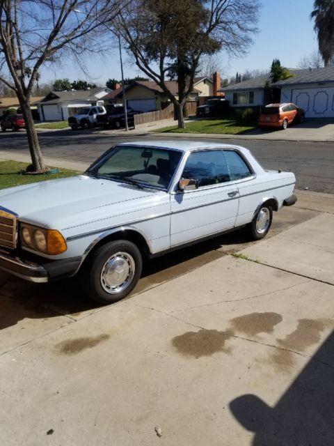 1979 Blue Mercedes-Benz 300-Series Coupe