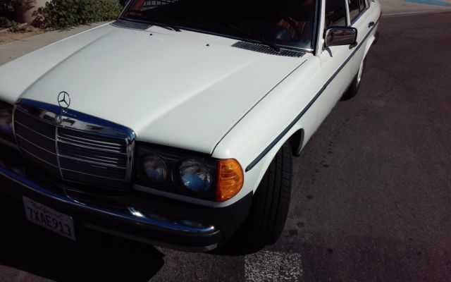 1979 White Mercedes-Benz 300-Series Sedan