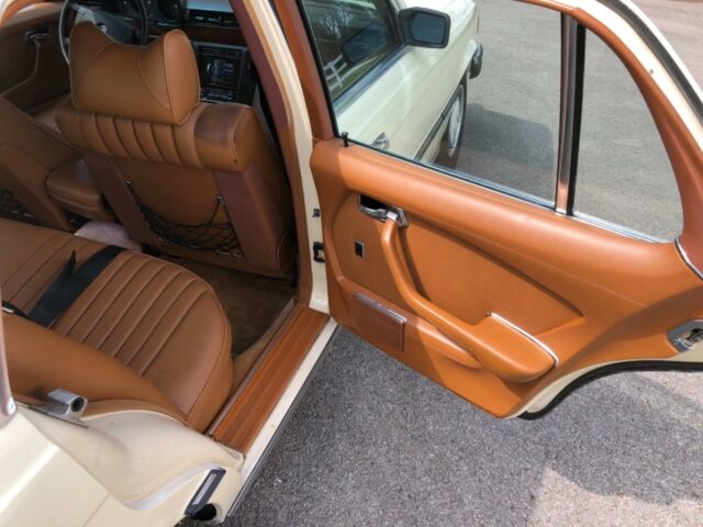 1979 Tan Mercedes-Benz 200-Series Sedan