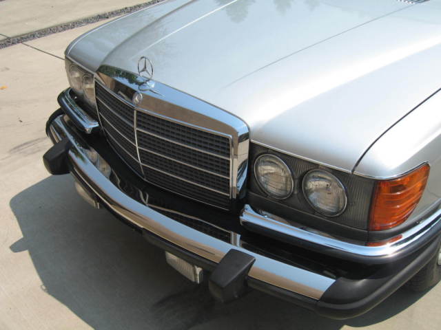 1979 Silver Mercedes-Benz 300-Series Sedan