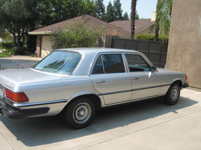 1979 Silver Mercedes-Benz 300-Series Sedan