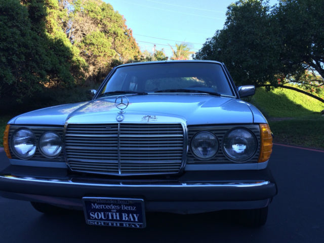 1979 Silver Mercedes-Benz 300-Series Sedan