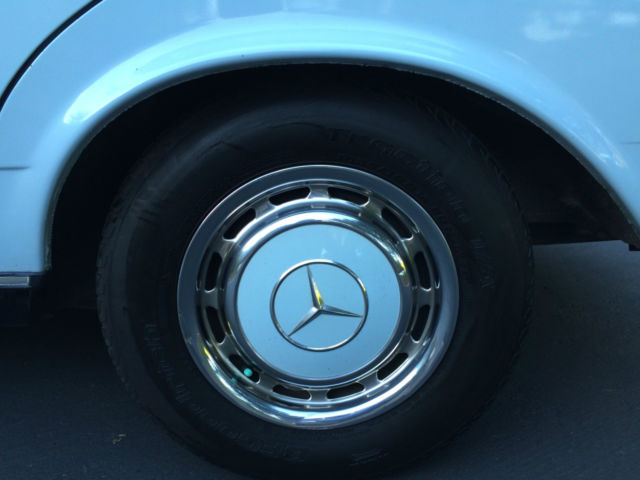 1979 Silver Mercedes-Benz 300-Series Sedan