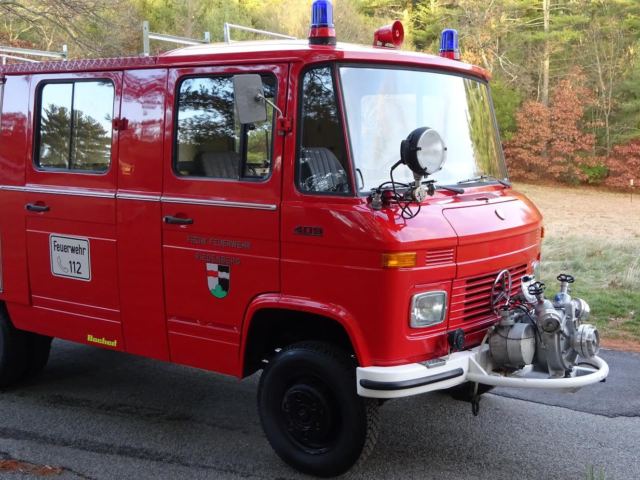 1979 Red Mercedes-Benz 409