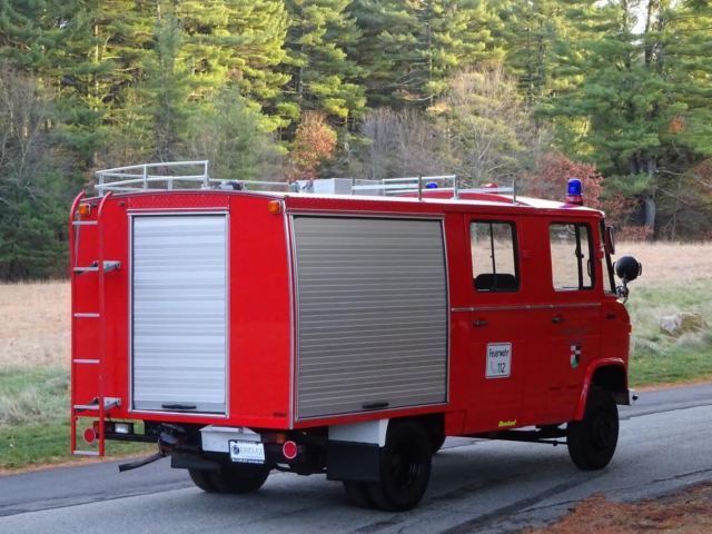 1979 Red Mercedes-Benz 409