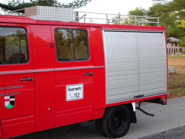 1979 Red Mercedes-Benz 409