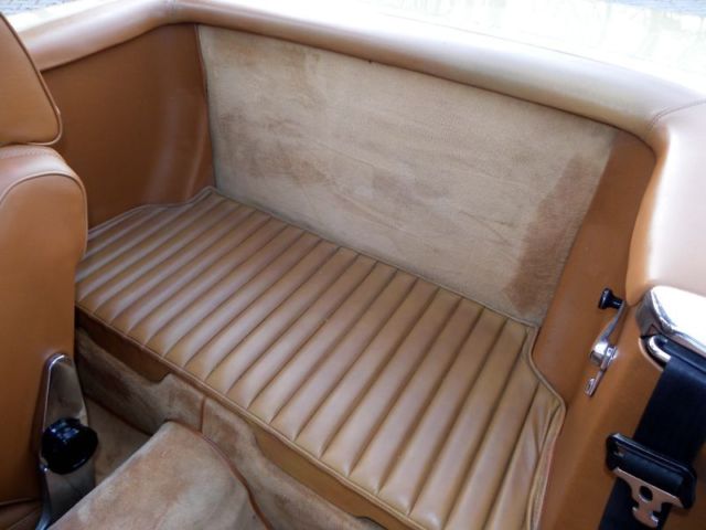 19790000 Yellow Mercedes-Benz 400-Series Convertible