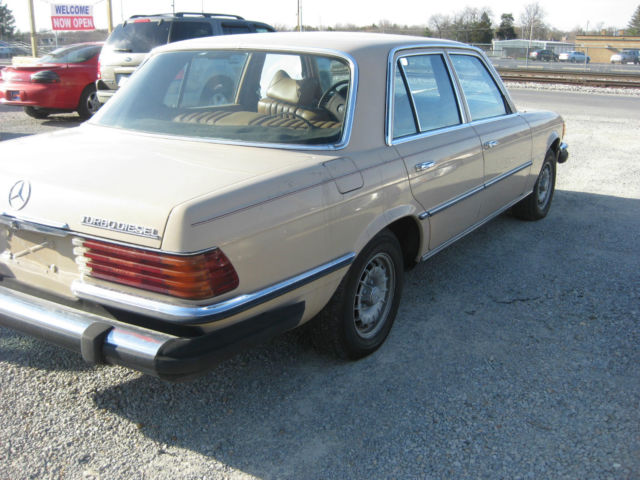 1979 Beige Mercedes-Benz 300-Series Sedan