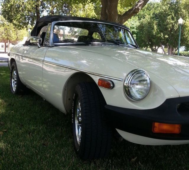 1979 Pale Yellow MG MGB