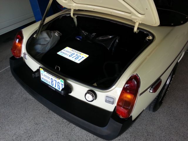 1979 Pale Yellow MG MGB