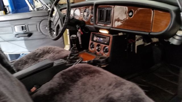 1979 Pale Yellow MG MGB