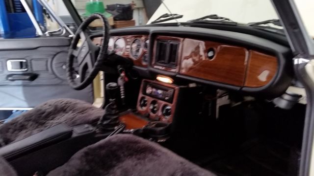 1979 Pale Yellow MG MGB