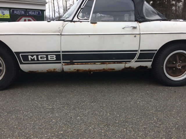 1979 White MG MGB Convertible