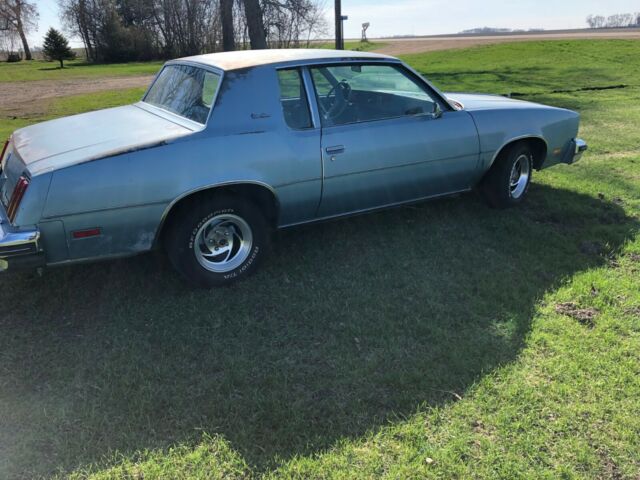 1979 Blue Oldsmobile Cutlass