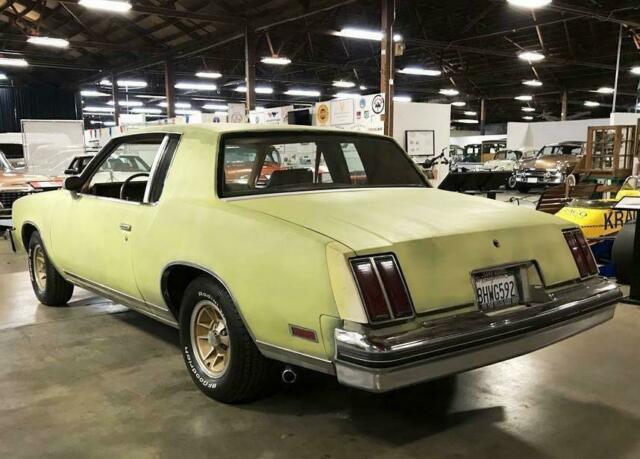 1979 Acid Wash Primer Oldsmobile Cutlass --