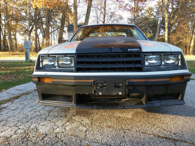 1979 Silver Ford Mustang