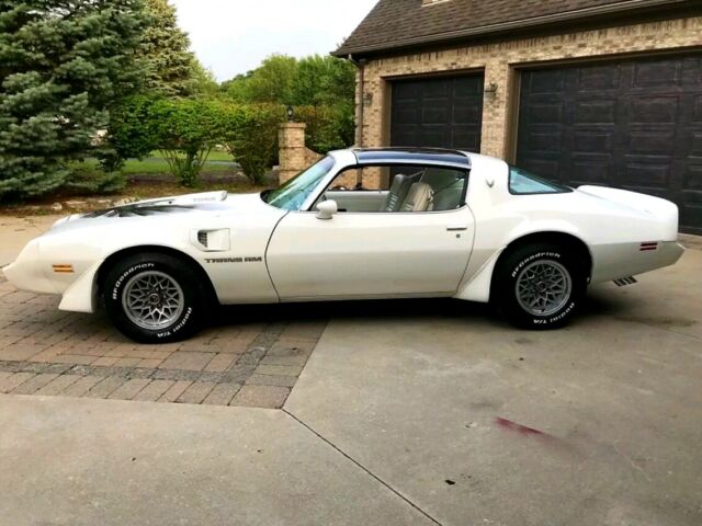1979 White Pontiac Firebird Coupe