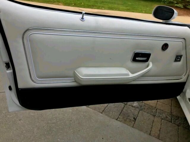 1979 White Pontiac Firebird Coupe