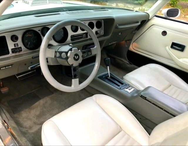 1979 White Pontiac Firebird Coupe