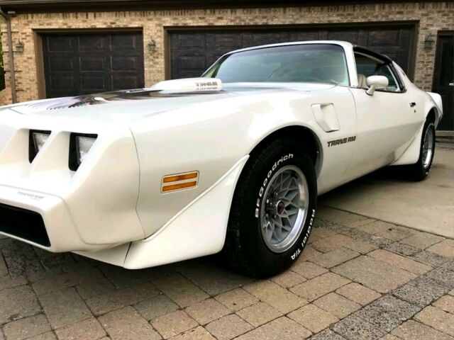 1979 White Pontiac Firebird Coupe