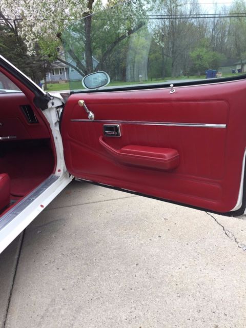 1979 White Pontiac Trans Am Coupe