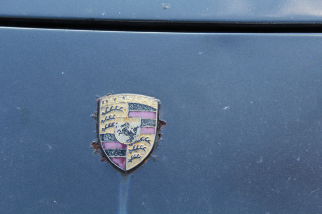 1979 grey Porsche 924 grand touring sports car