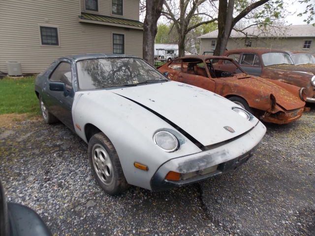 1979 Teal Porsche 928 Coupe