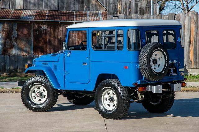 1979 Blue Toyota FJ Cruiser SUV