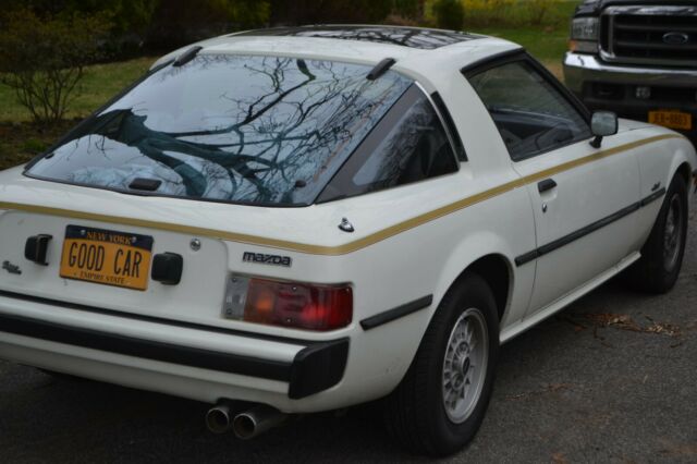 1979 White Mazda RX-7 Coupe