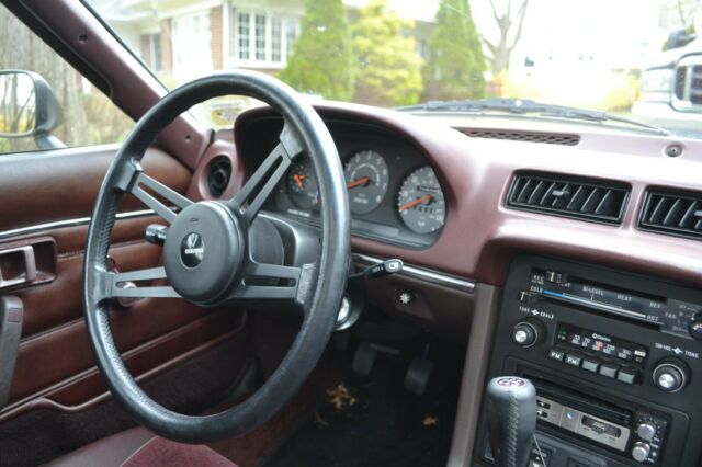 1979 White Mazda RX-7 Coupe