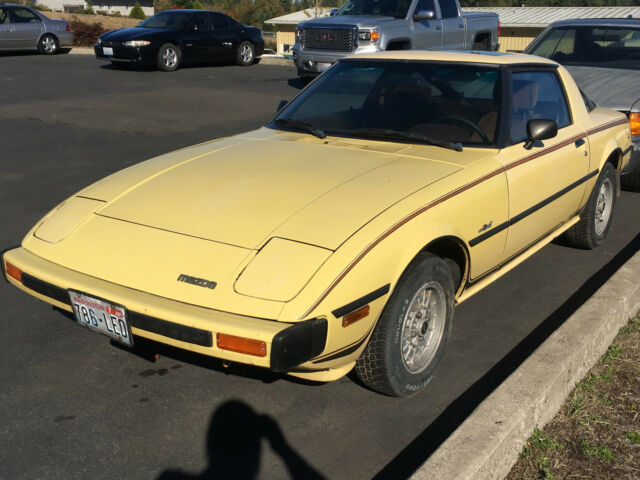 1979 Yellow Mazda RX-7 Coupe