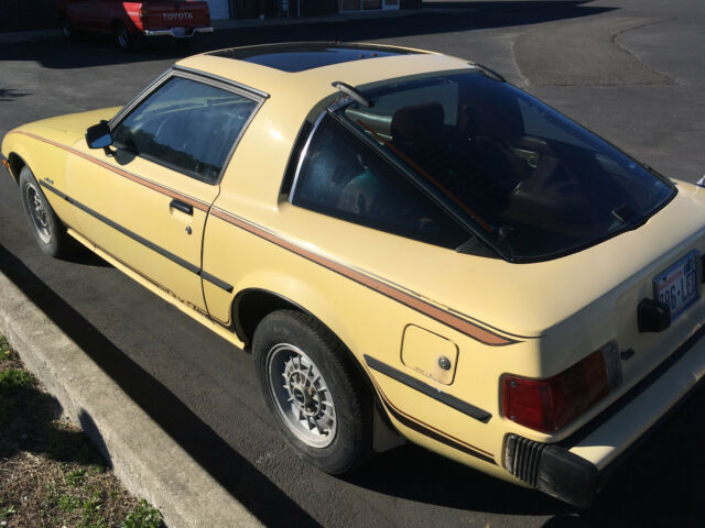 1979 Yellow Mazda RX-7 Coupe