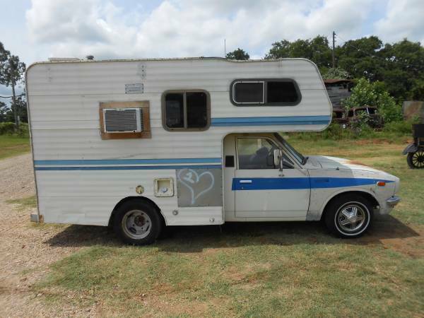 1979 White Toyota Dolphin Cab & Chassis