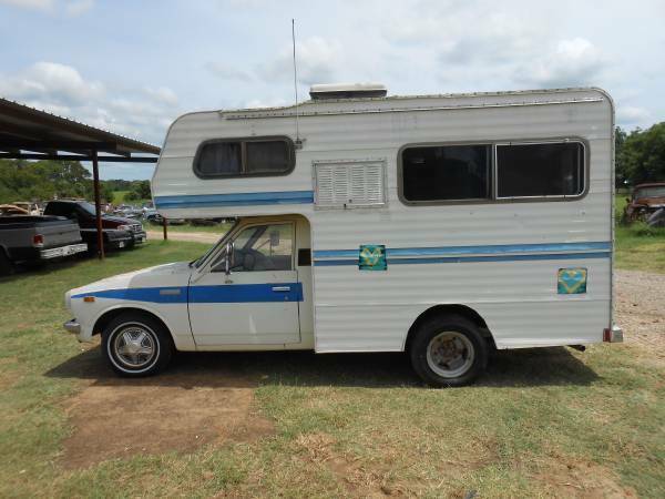 1979 White Toyota Dolphin Cab & Chassis