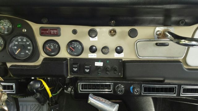 1979 Desert tan Toyota Land Cruiser