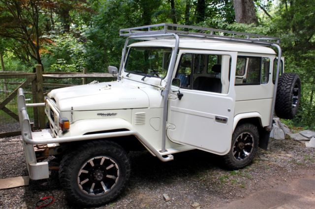 1979 White Toyota Land Cruiser