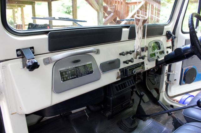 1979 White Toyota Land Cruiser