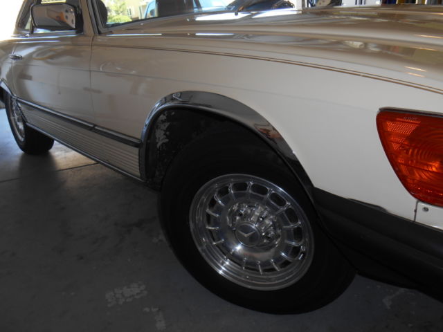 19800000 Golden Beige Mercedes-Benz SL-Class Coupe