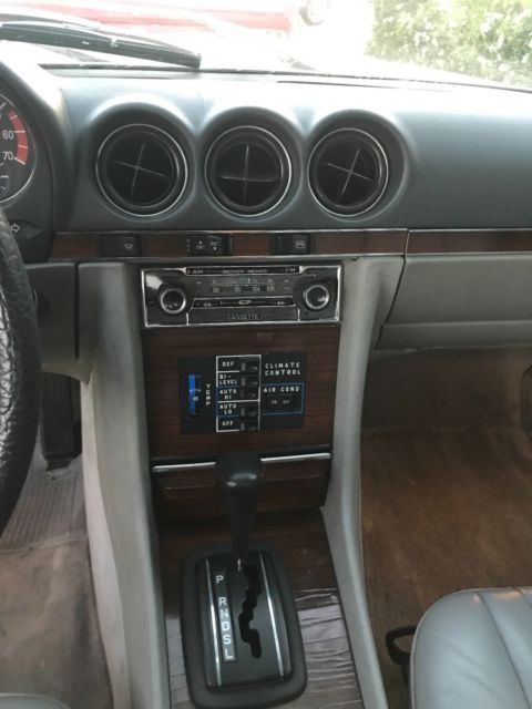 1980 Silver Mercedes-Benz SL-Class Convertible