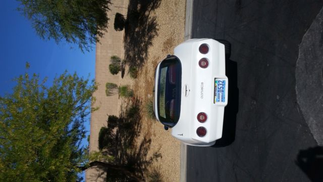 1981 White Chevrolet Corvette Coupe