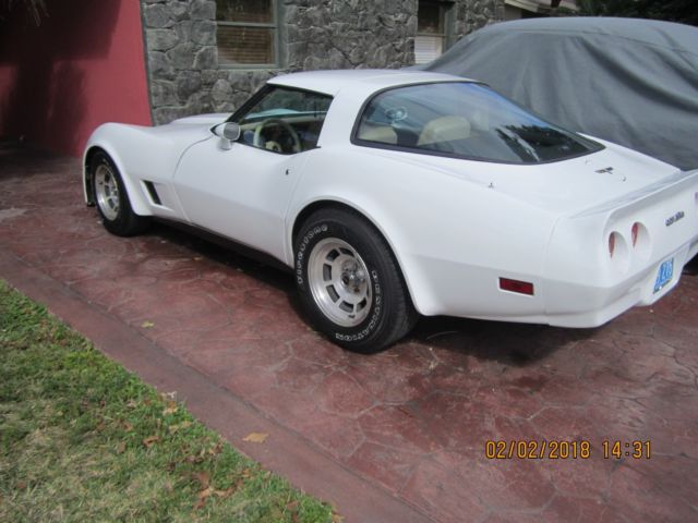 1980 White Chevrolet Corvette